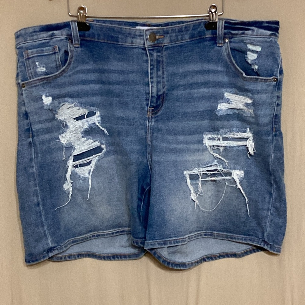 Lane Bryant distressed midrise boyfriend shorts Size 24